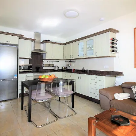 Casa De Mas En Playa Bastian * كوستا تاغيسي